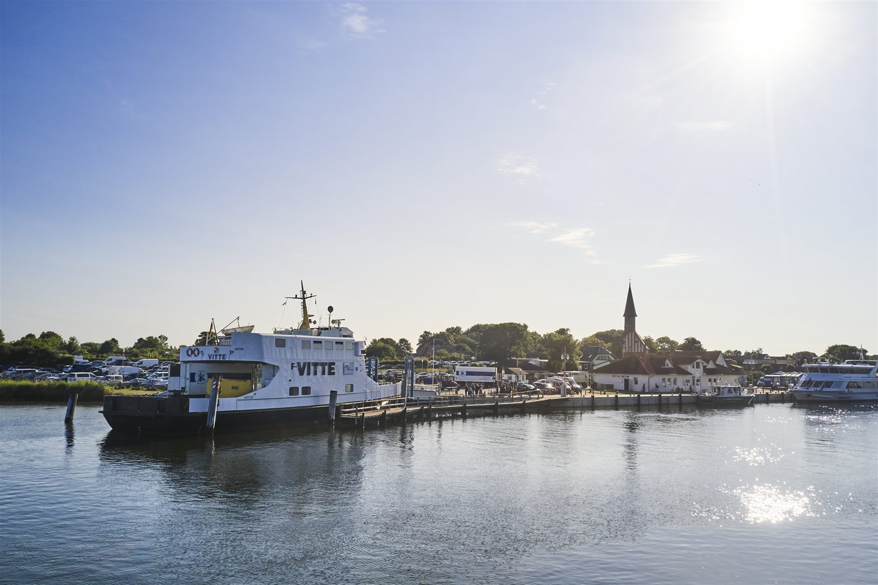 Fähre im Hafen Schaprode