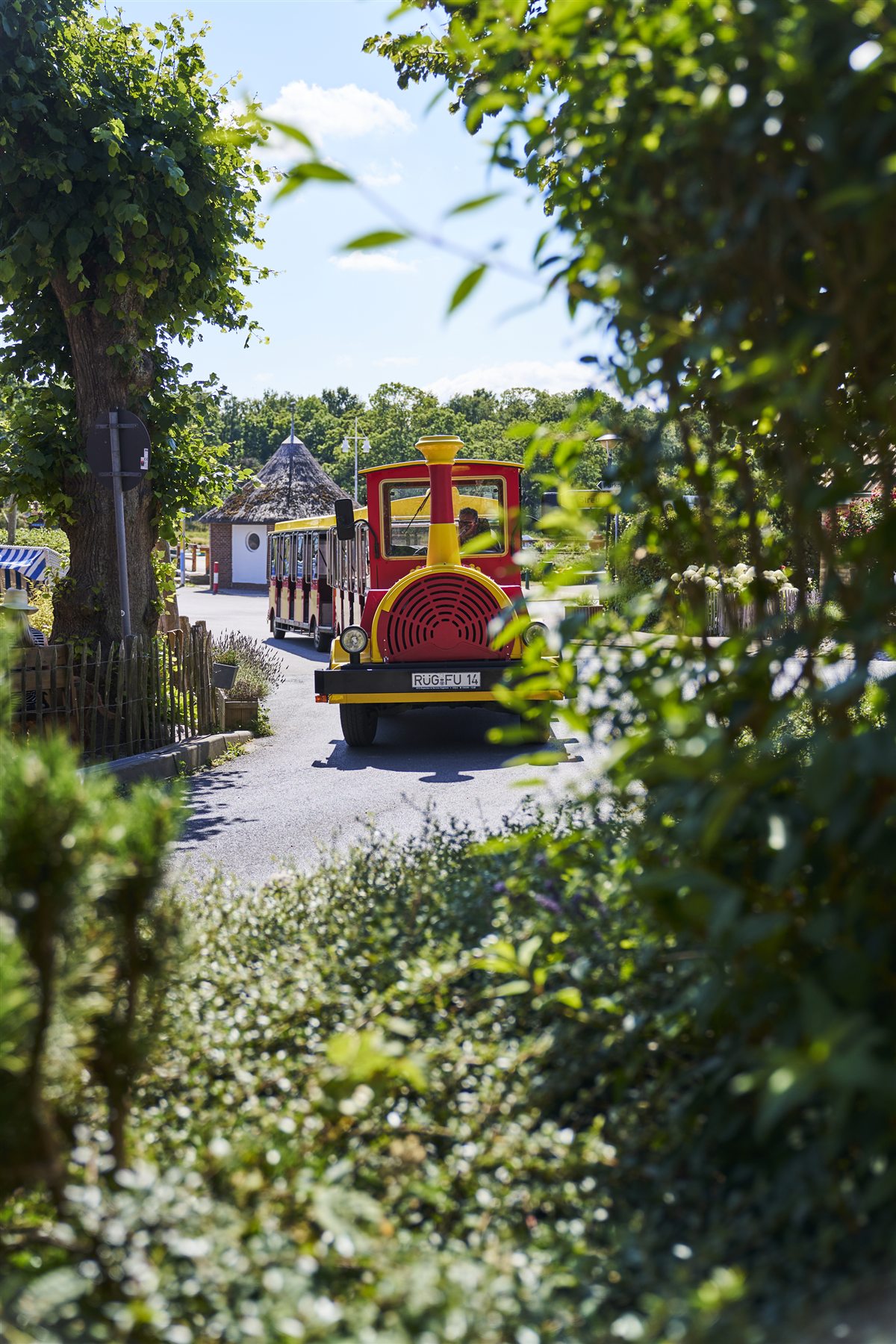 Rote Wegebahn in Schaprode