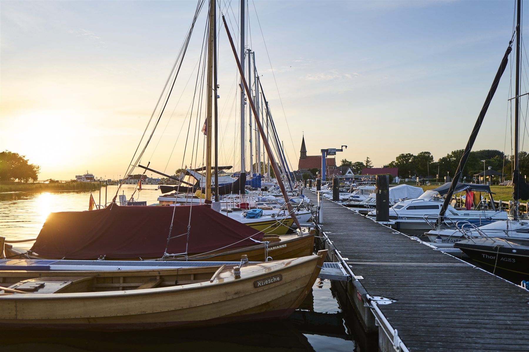 Boote am Steg