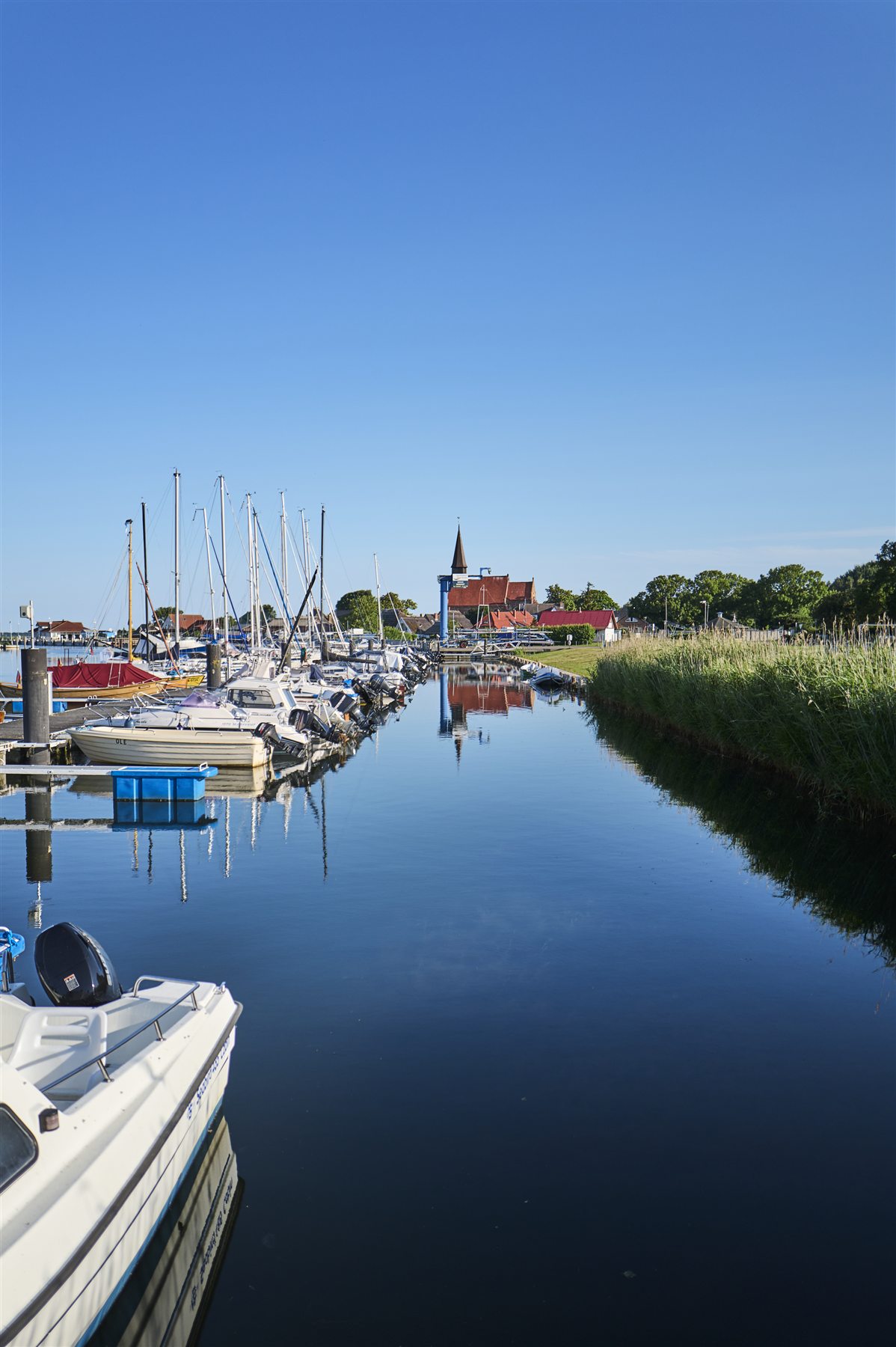 Service für Boote im Yachthafen